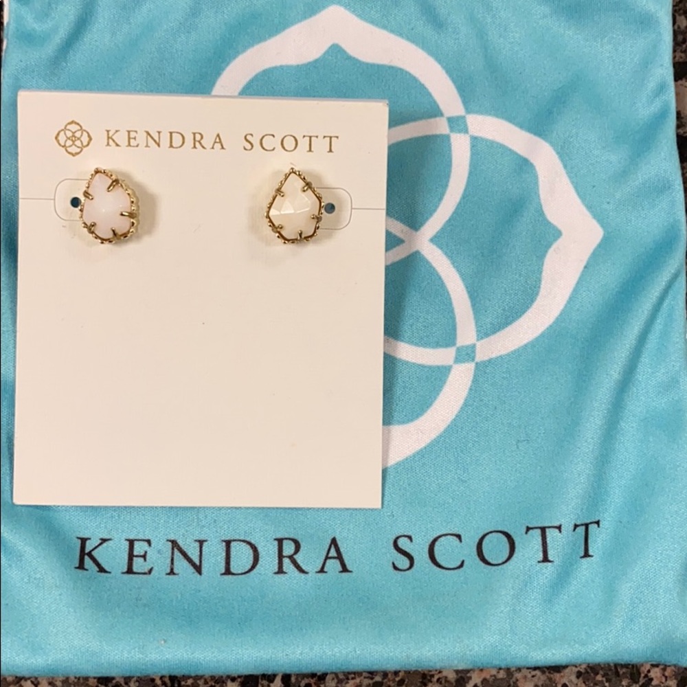 Kendra Scott Earnings